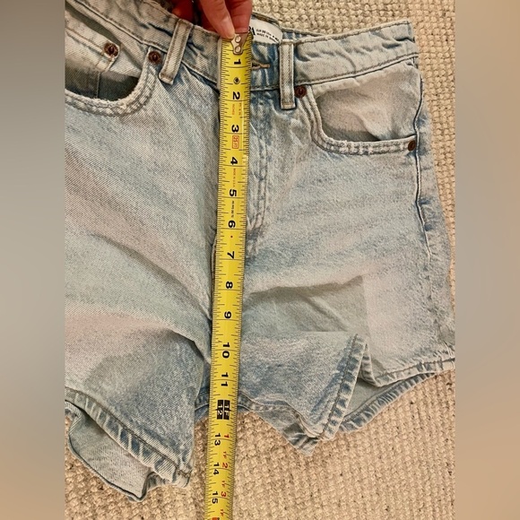 Zara High Waisted Mom Jean Short - Picture 7 of 7